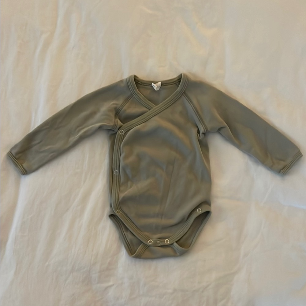 Quincy Mae kimono style long sleeve bodysuit 3-6 months